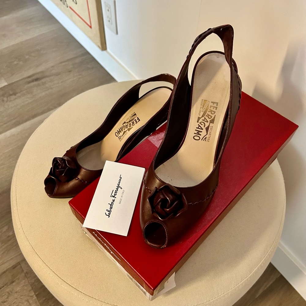 Salvatore Ferragamo Burgundy Heels with Slingback Design and Decorative Rose